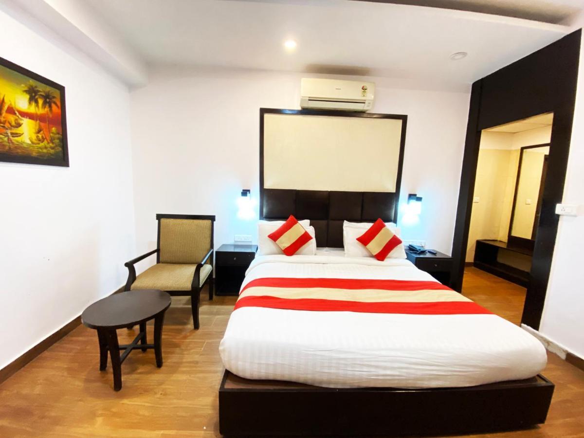 Hotel Admire Gold - Pachim Vihar Delhi 3*